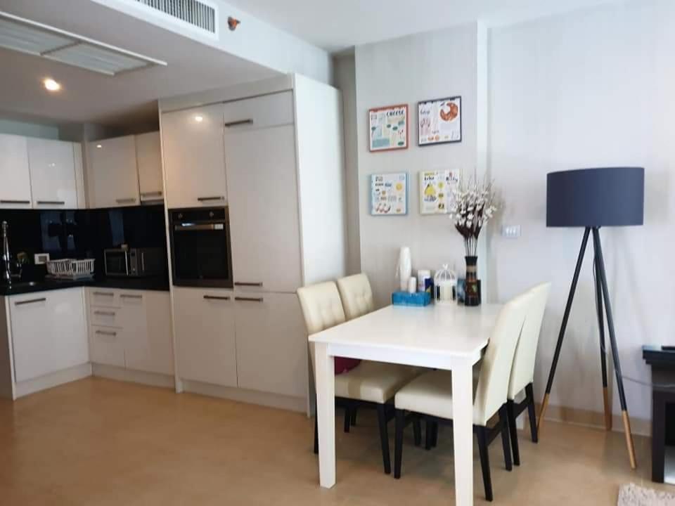 Centara Avenue 2 Bedrooms Pool View Pattaya Exteriör bild